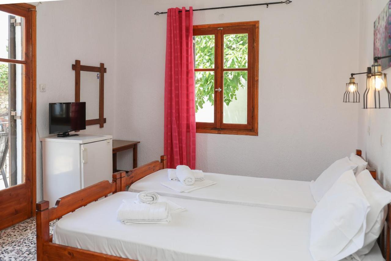 Fotini Rooms Skopelos Town Exterior foto