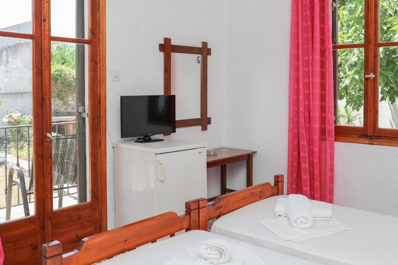 Fotini Rooms Skopelos Town Exterior foto