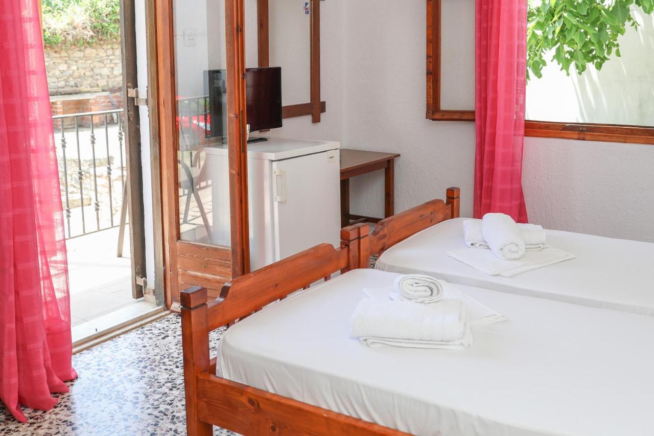 Fotini Rooms Skopelos Town Exterior foto